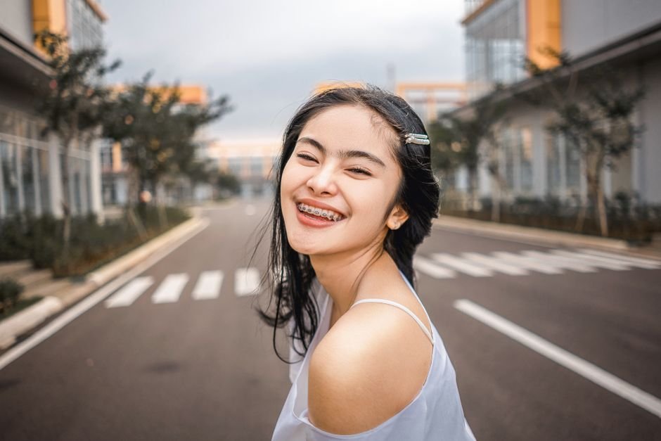 Choosing dental insurance that helps with braces